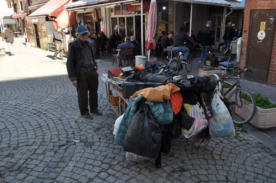 Eski paraları hurda olarak satıyor: ''O zamanlar geçerliydi, şimdi ise antika'' 1