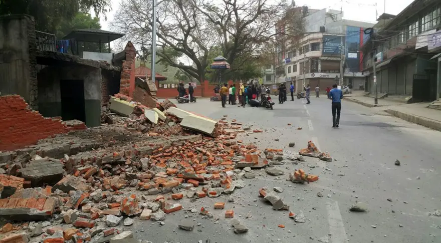 Nepal'de şiddetli deprem 74