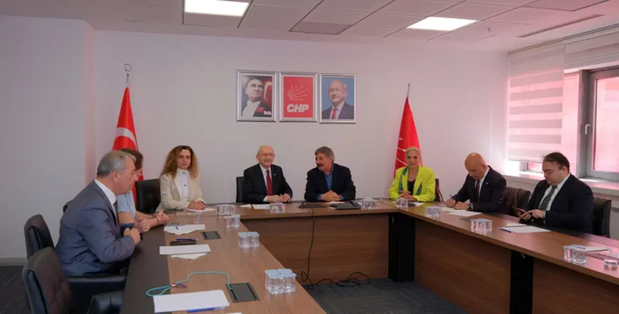CHP YDK tedbiri 12 gün önce kaldırmıştı. Gökhan Günaydın göreve iade edildi 