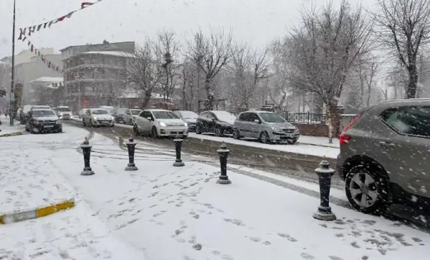 Birçok ilde kar etkili oldu: Yollar kapandı 10