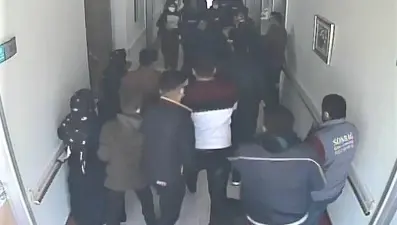 Güvenlik görevlisine uyarı dayağı