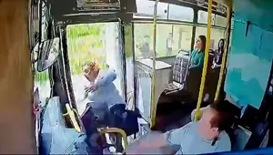 Kapısıaçık otobüsten düşen kadının ölümü: Otobüs şoförüne hapis cezası ve tahliye