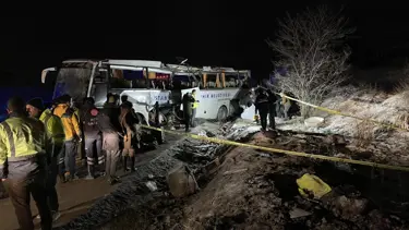 Çankırı'da otobüsün devrilmesi sonucu 2 kişi öldü, 3'ü ağır 27 kişi yaralandı