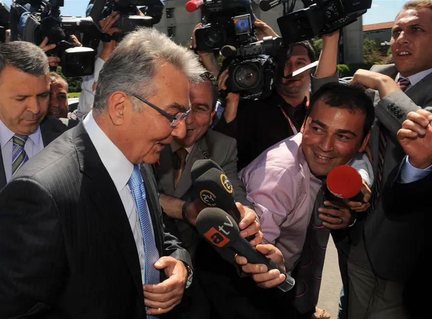İstifadan sonra ilk kez Meclis'te 4 İstifadan sonra ilk kez Meclis'te 4