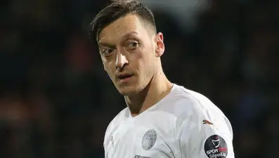 Mesut Özil, Fenerbahçe'de hayal kırıklığı yaşattı