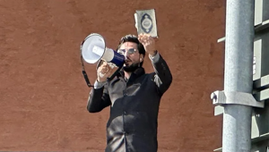 İsveç'ten sınır dışı edildi: Kur'an-ı Kerim yakma provokatörü Momika, Norveç'e gitti İsveç'ten sınır dışı edildi: Kur'an-ı Kerim yakma provokatörü Momika, Norveç'e gitti