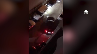 Şişli'de park halindeki 5 otomobile çarptıktan sonra cipini bırakıp kaçtı