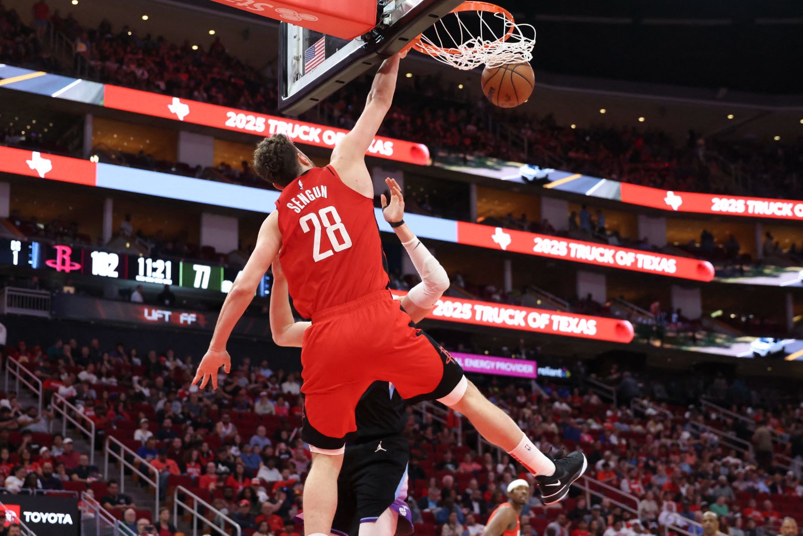 Alperen Şengün double-double yaptı, Rockets play-off'u garantiledi