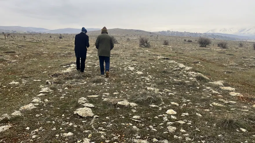 Elazığ'da doğa yürüyüşünde keşfedilen 2 bin yıllık Roma yolu turizme kazandırılacak 3 Elazığ'da doğa yürüyüşünde keşfedilen 2 bin yıllık Roma yolu turizme kazandırılacak 3