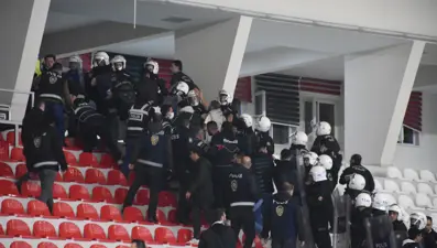 Eskişehir'de hentbol maçında tribün karıştı