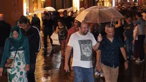 İstanbul'da sağanak yağış etkili oldu