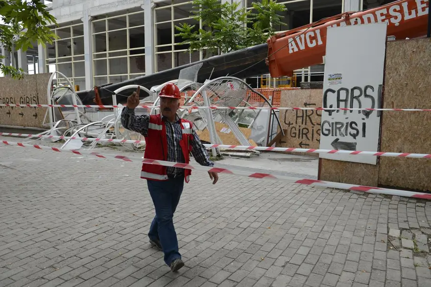 YHT Garaj inşaatında kaza 19