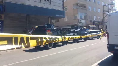 Aile içi şiddet ihbarına giden polislere pompalı tüfekle saldırı