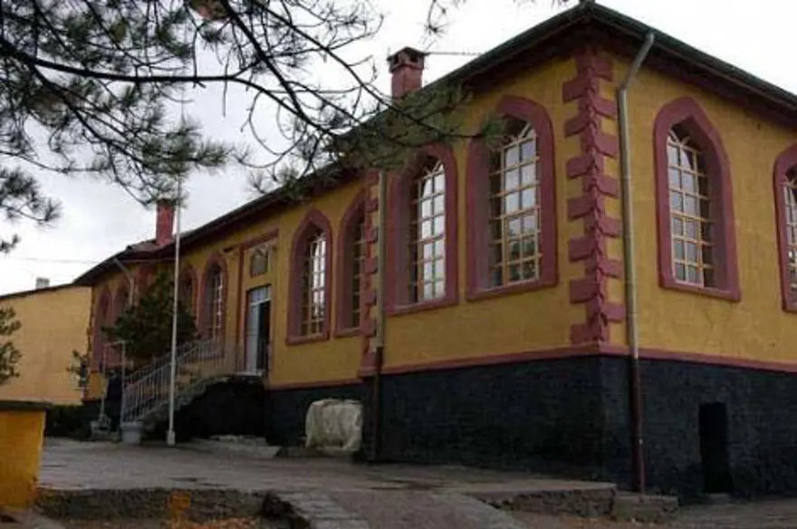 Köyü gömüyorlar 5