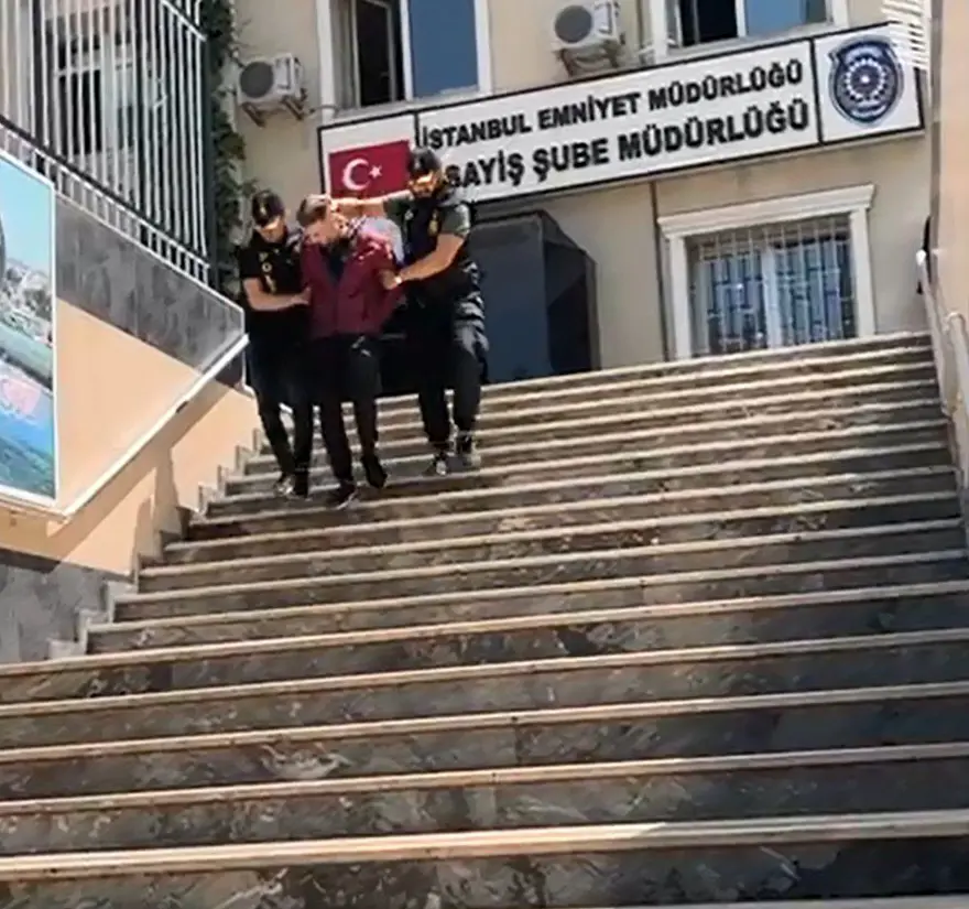 İETT otobüsünü kaçırıp geziye çıktı 4