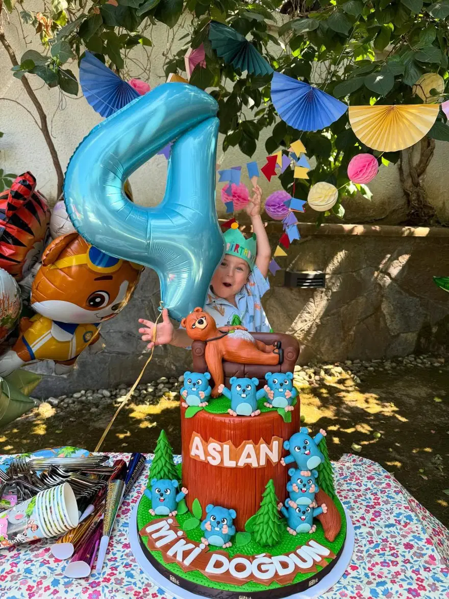İbrahim Büyükak oğlunun doğum gününü kutladı 1