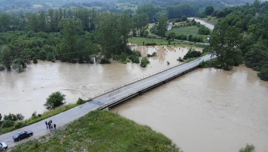 Batı Karadeniz'i yine sel vurdu 53