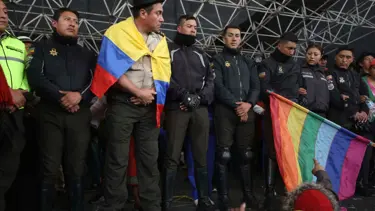 Ekvador'da protestocu yerliler 8 polisi rehin aldı