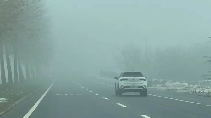 Görüş mesafesi 10 metreyi buldu: Şehir siste kayboldu 