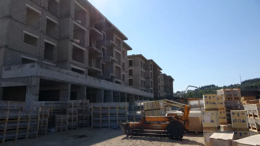 Bin 400 kişinin hayatını kaybettiği  Ebrar Sitesi'nde binalar yükseldi 2