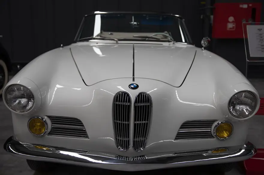 Klasik otomobil ve motosiklet müzesi Key Museum tarihe ışık tutuyor 16