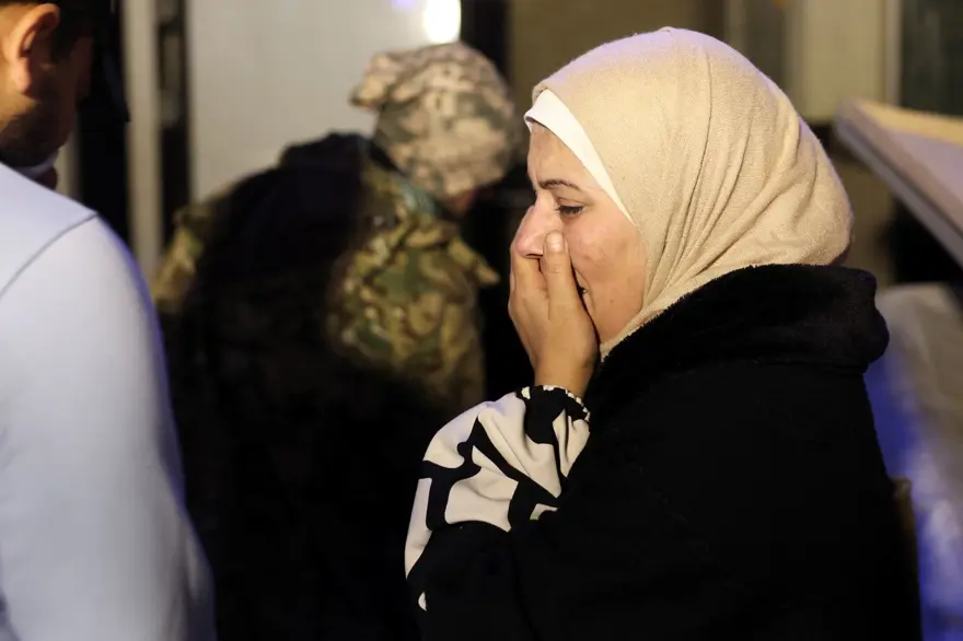 GÖZLERİ BAĞLANMIŞ, TUVALETE KAPATILMIŞ, DAYAK YEMİŞ 2