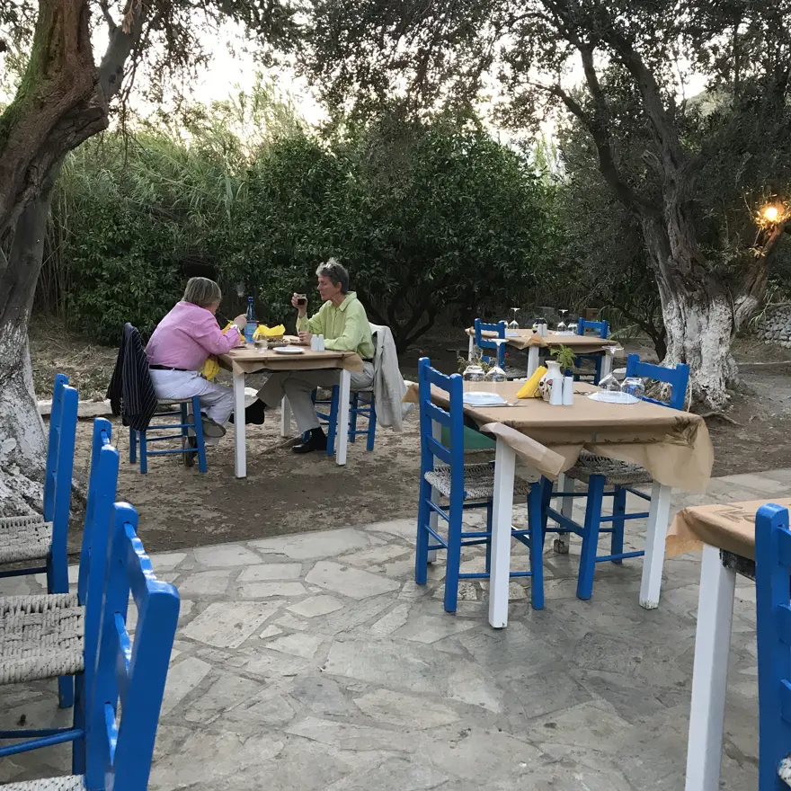 10. RESTORAN ÖNERİSİ: STELLA 10 10. RESTORAN ÖNERİSİ: STELLA 10