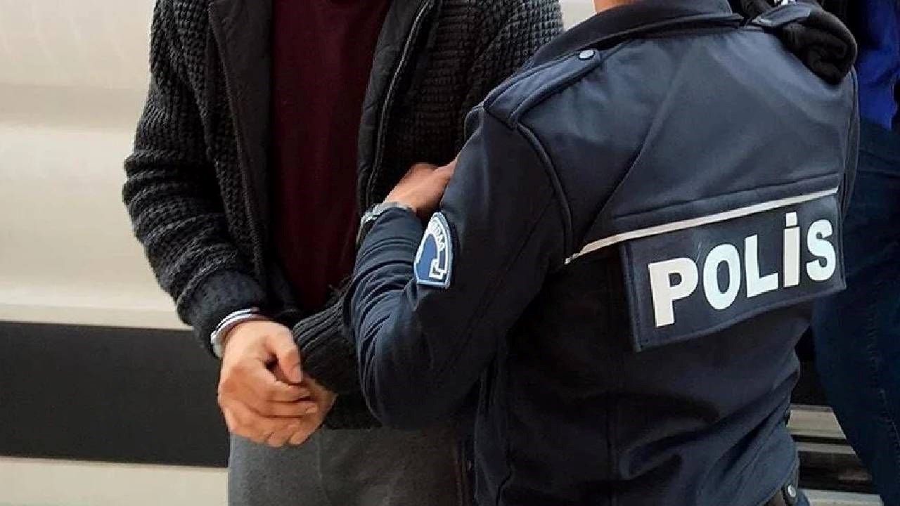Uyuşturucu satarken yakalandı