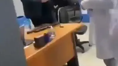 Güngören'de doktora şiddet: Rapor için ortalığı dağıttı