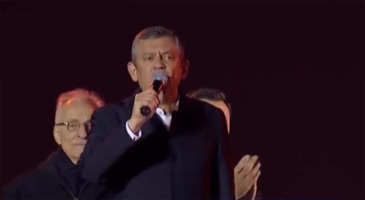 Özgür Özel: Dünden beri olanlar darbe girişimidir