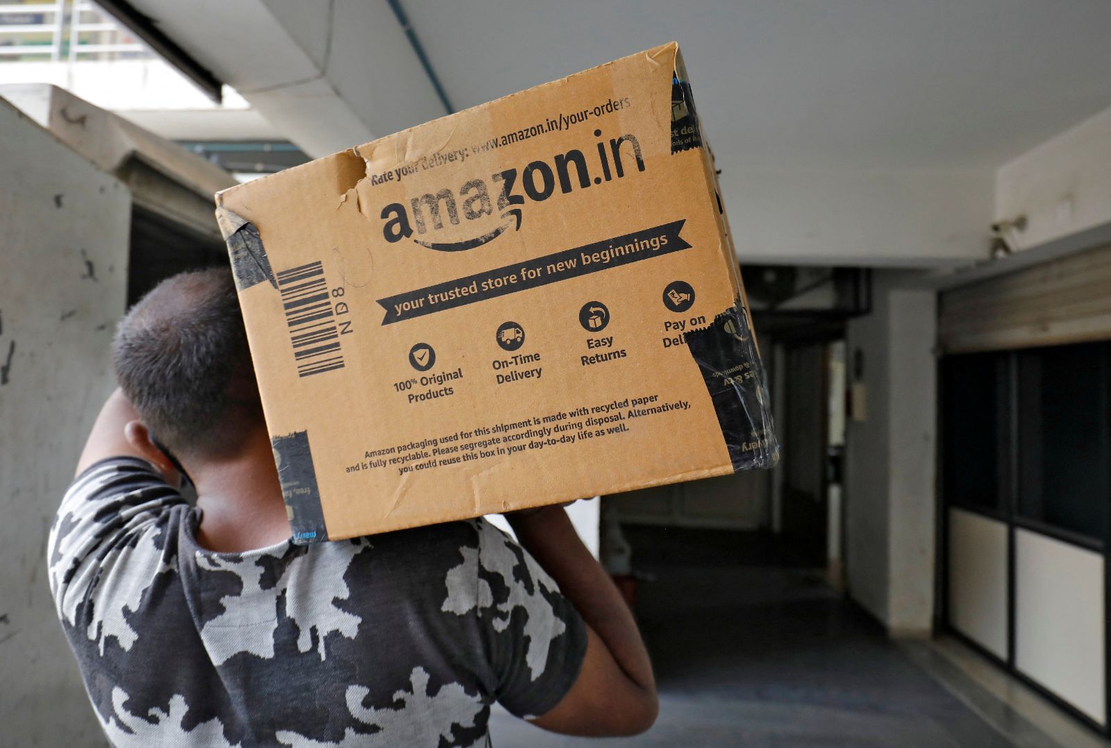 Amazon, 500 bin çalışanını robotlarla değiştirecek