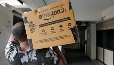 Amazon, 500 bin çalışanını robotlarla değiştirecek
