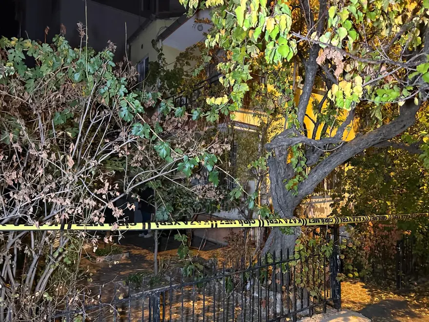 Uşak'ta evlat dehşeti: Üç kişiyi bıçakla yaraladı 1