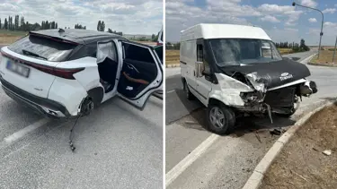 Çorum’da iki araç kafa kafaya çarpıştı