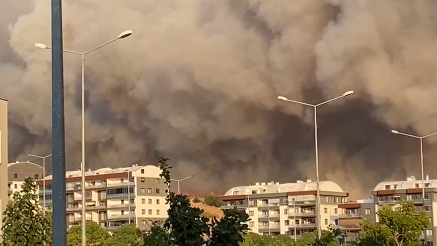 Çanakkale'de orman yangını kontrol altında 10
