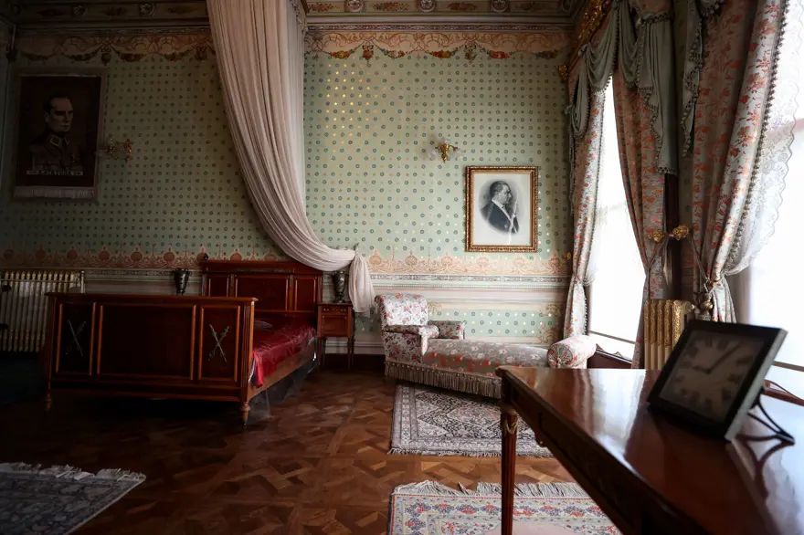 Dolmabahçe Sarayı'nın kullanıma açılışının 167'nci yılı 28