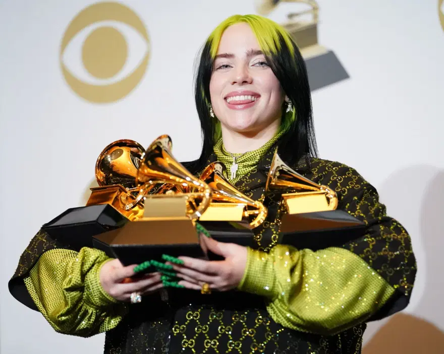 GRAMMY İLE TARİHE GEÇTİ 