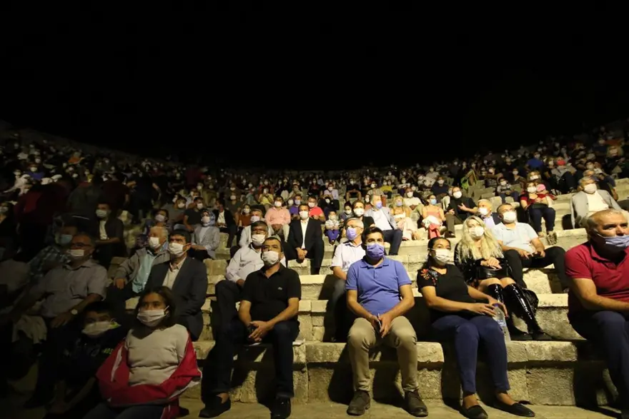Patara Antik Kenti'nde restorasyon sonrası ilk tiyatro gösterisi 1