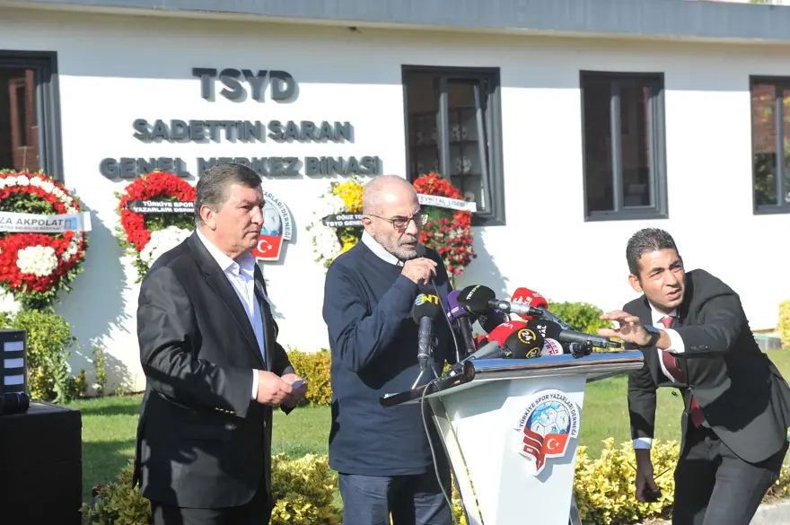 Halit Kıvanç son yolculuğuna uğurlandı 24