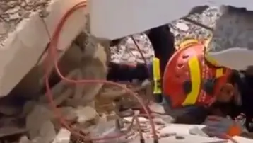 Gebze'de çöken binada Dilara ile ilk temas kamerada