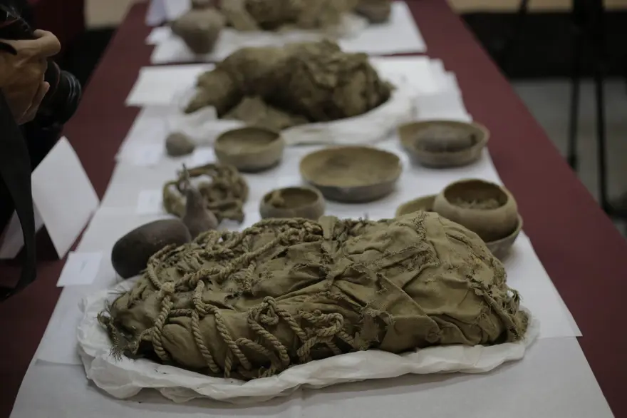 Peru'da bulunan çocuk ve yetişkin mumyaları sergide 8