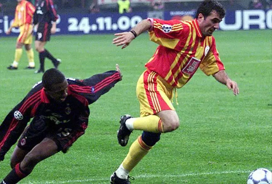 Galatasaray'da Bafetimbi Gomis 12 puan kazandırdı 45 gole ulaştı: Gheorghe Hagi'nin rekorunu kırabilecek mi? 5 Galatasaray'da Bafetimbi Gomis 12 puan kazandırdı 45 gole ulaştı: Gheorghe Hagi'nin rekorunu kırabilecek mi? 5
