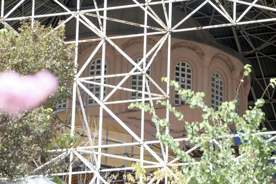 Kariye Camii ibadete açılıyor, karar Resmi Gazete'de 21