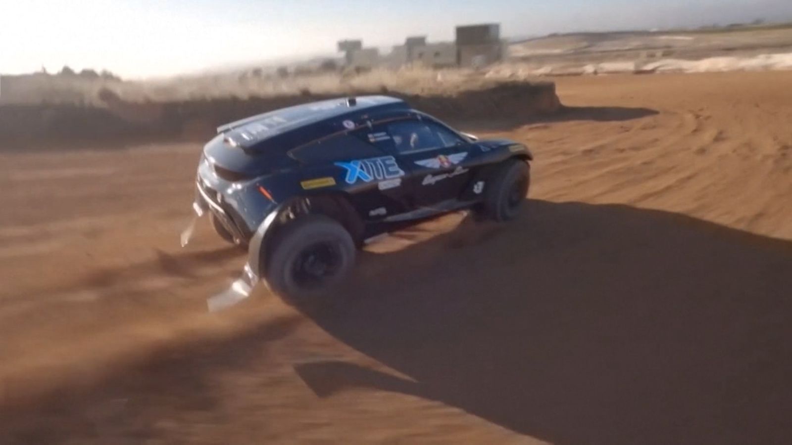 Ralli parkurlarında e-devrim (Direksiyonda Dünya Şampiyonu Sebastian Loeb var)