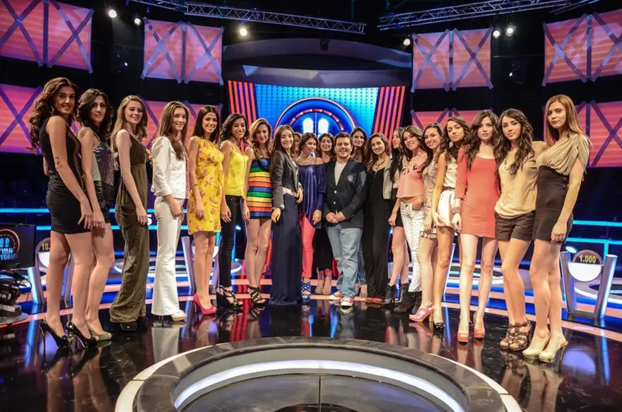Miss Turkey güzelleri 'Eyvah Düşüyorum'da 16