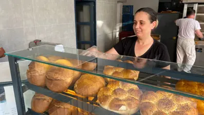 100 adet 50 kuruş getirene 1 ekmeği bedava veriyor