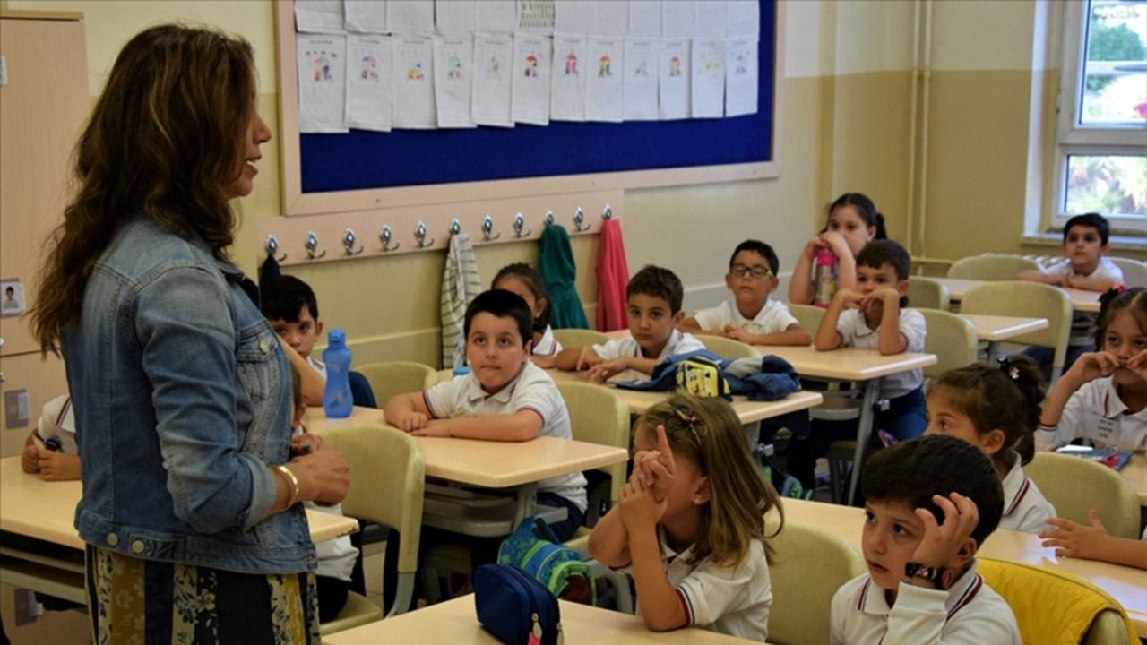 Öğretmenlerin beklediği karar verildi: Ara tatildeki seminer nasıl yapılacak?