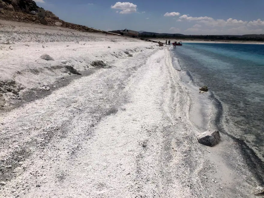 Salda Gölü'nde tehlike çanları! 5 yılda, 3 kilometrekarelik alan kayboldu 