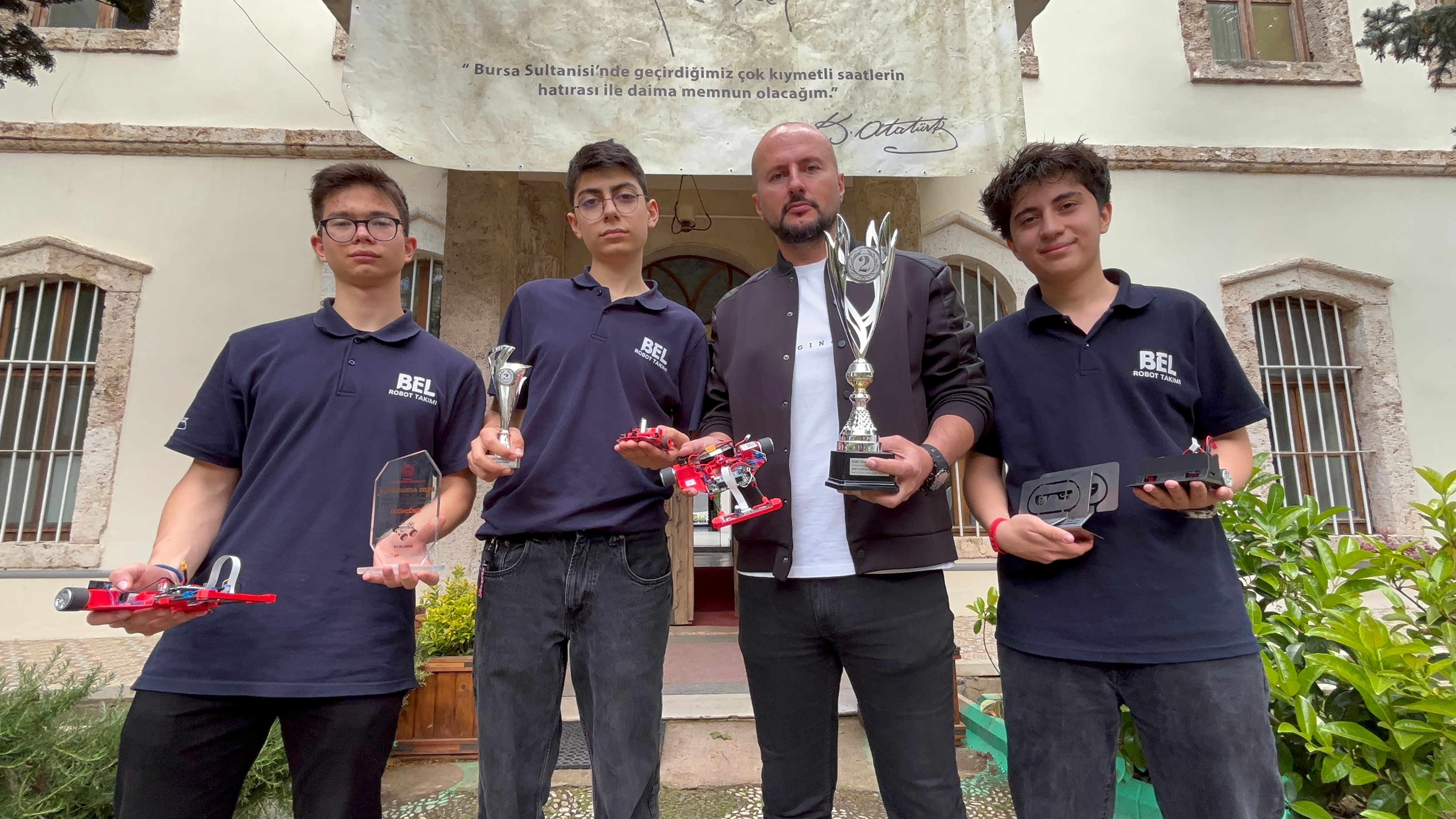 Bursa Erkek Lisesi öğrencileri dünya ikincisi oldu