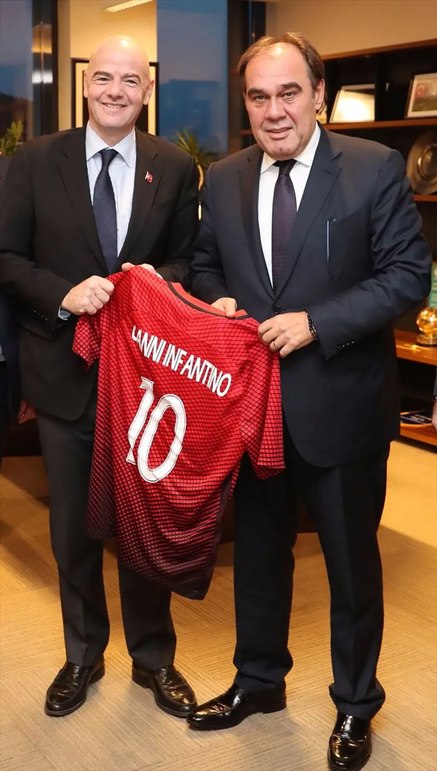 FIFA Başkanı'ndan TFF'ye ziyaret 5